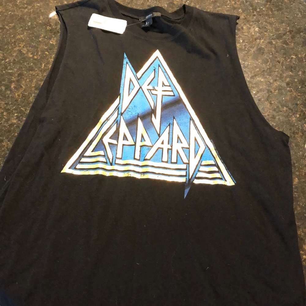 F21 muscle tee